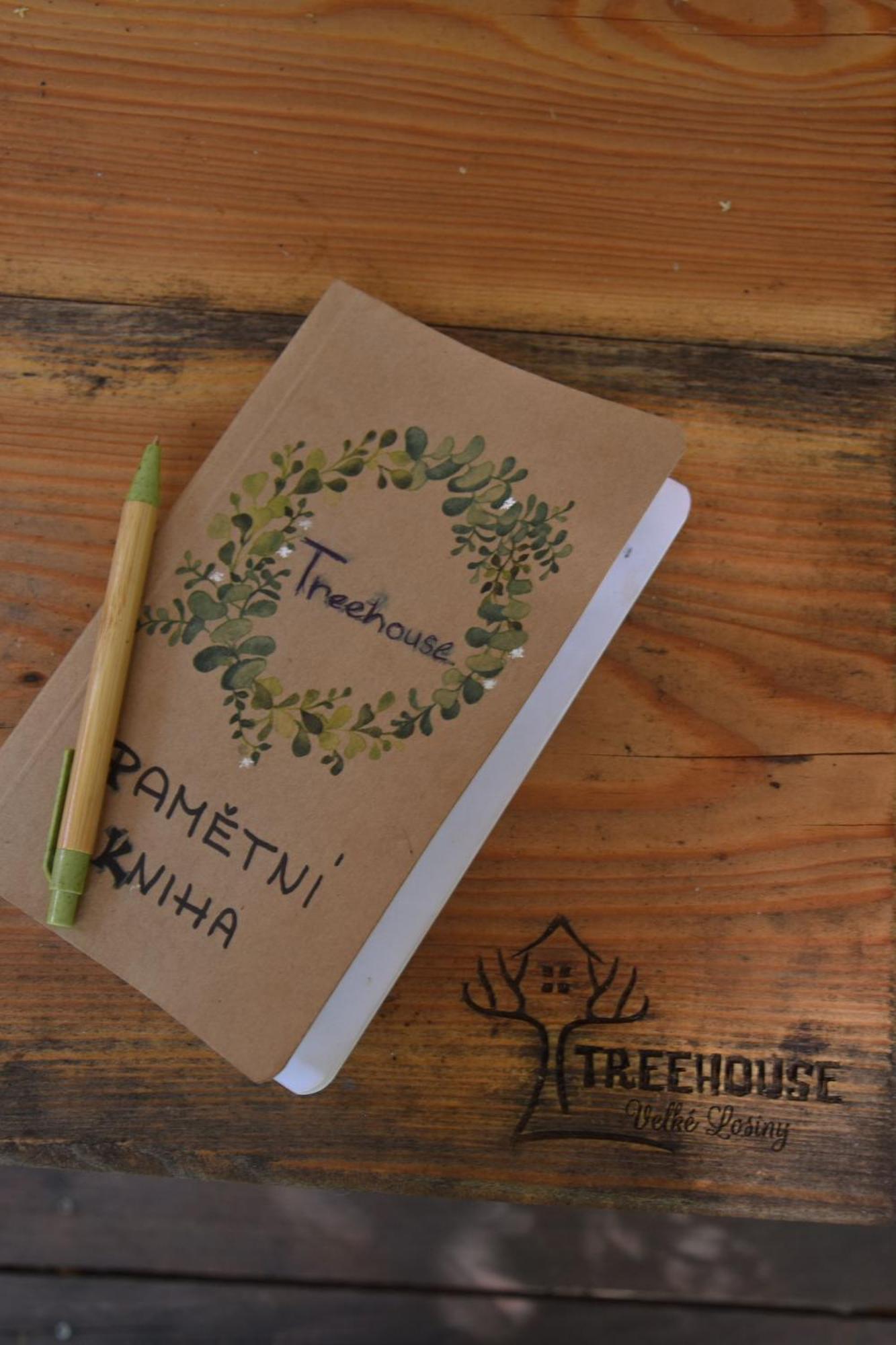 Treehouse Velké Losiny Eksteriør billede